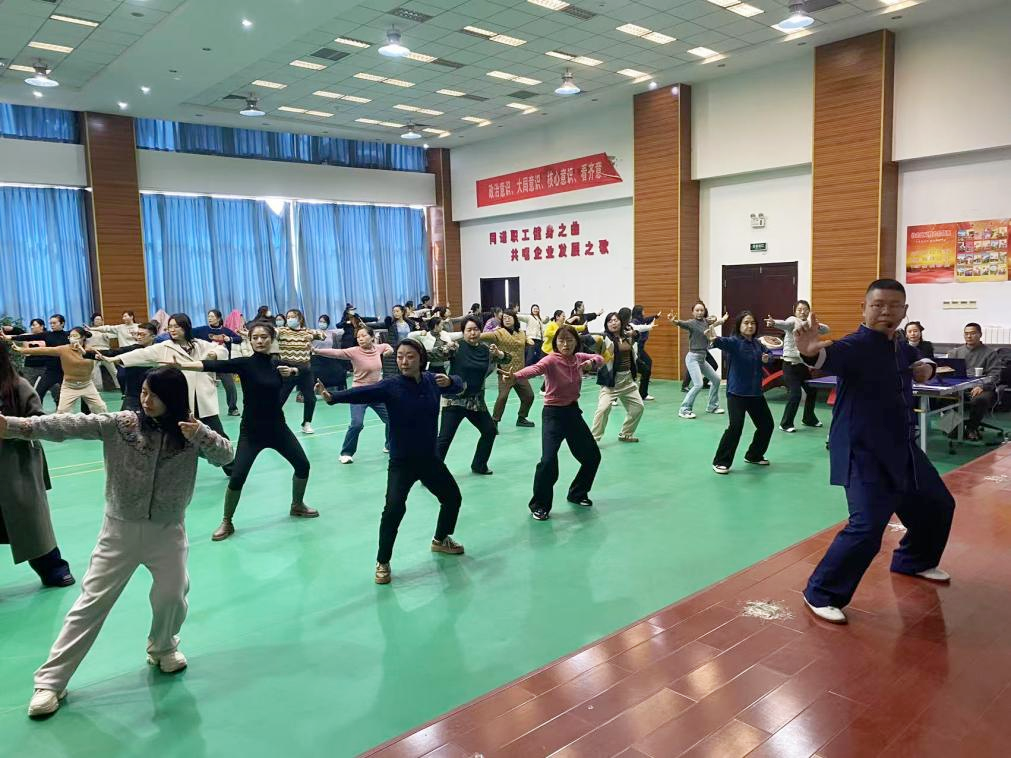 八”国际妇女节系列主题活动AG真人青岛高新区开展“三(图5) 八”国际妇女节系列主题活动AG真人青岛高新区开展“三(图5)