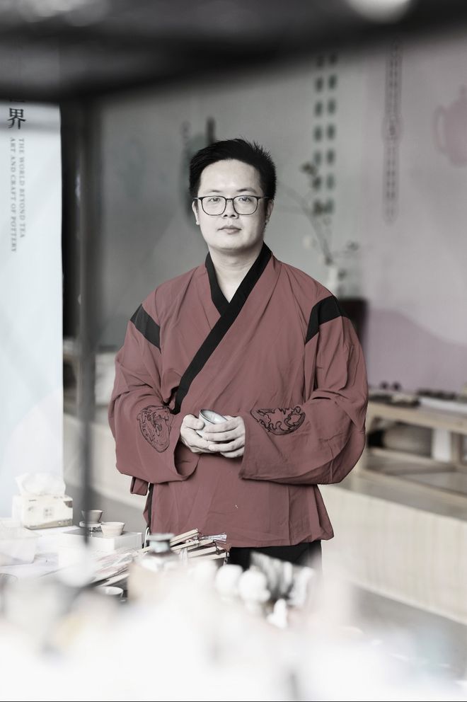 工匠卢震峰陶艺作品展出AG真人网页【诸暨